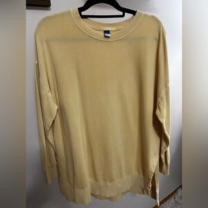 Soft Yellow Crewneck Sweater with Long Sleeves